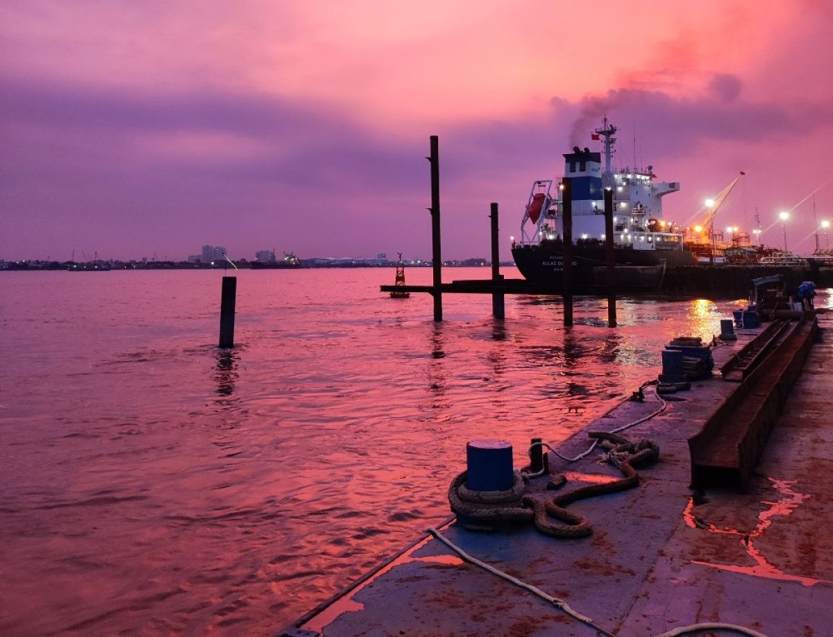 PHUOC KHANH GASOLINE PORT